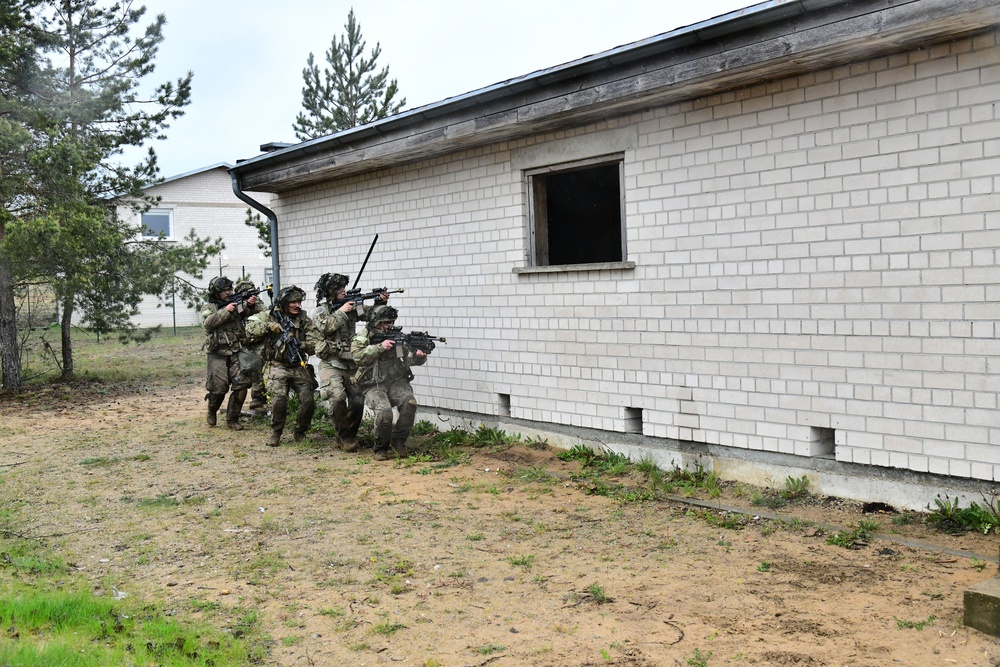 Swift Response 2025: 173rd Airborne Brigade and French soldiers conduct a Military Operation on Urban Terrain