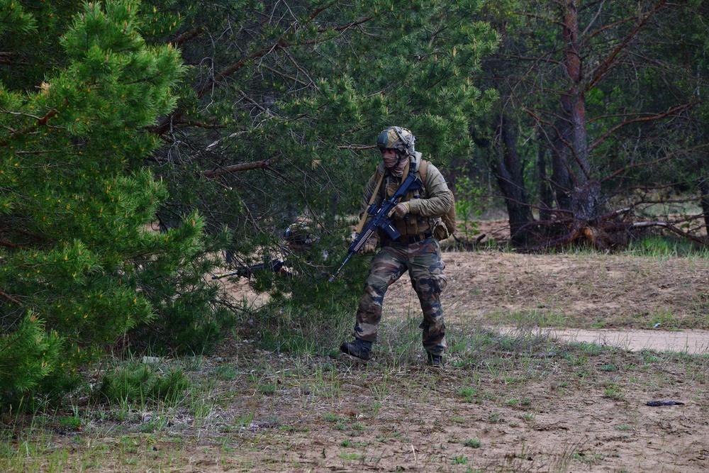 Swift Response 2025: 173rd Airborne Brigade and French soldiers conduct a Military Operation on Urban Terrain