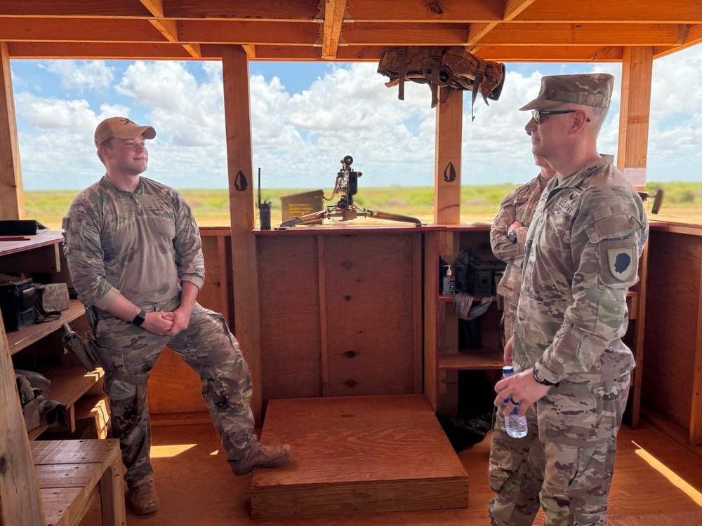 Illinois ARNG leaders visit troops in the Horn of Africa