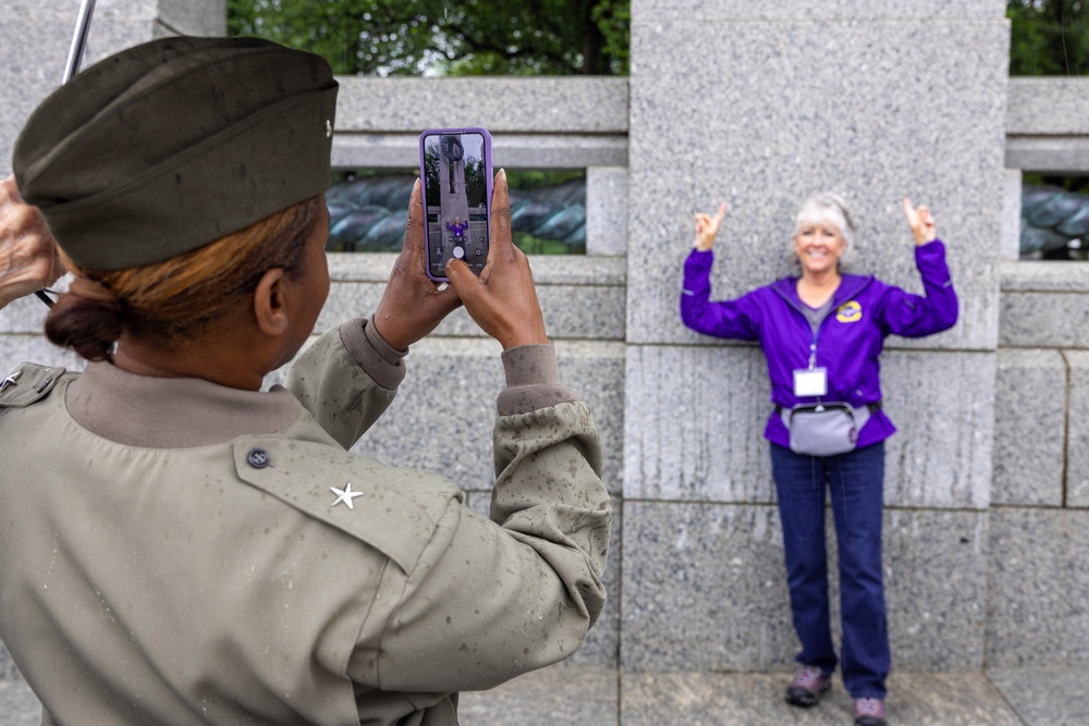 Commander for Marine Corps Systems Command welcomes Michigan Veterans to Nation’s Capital
