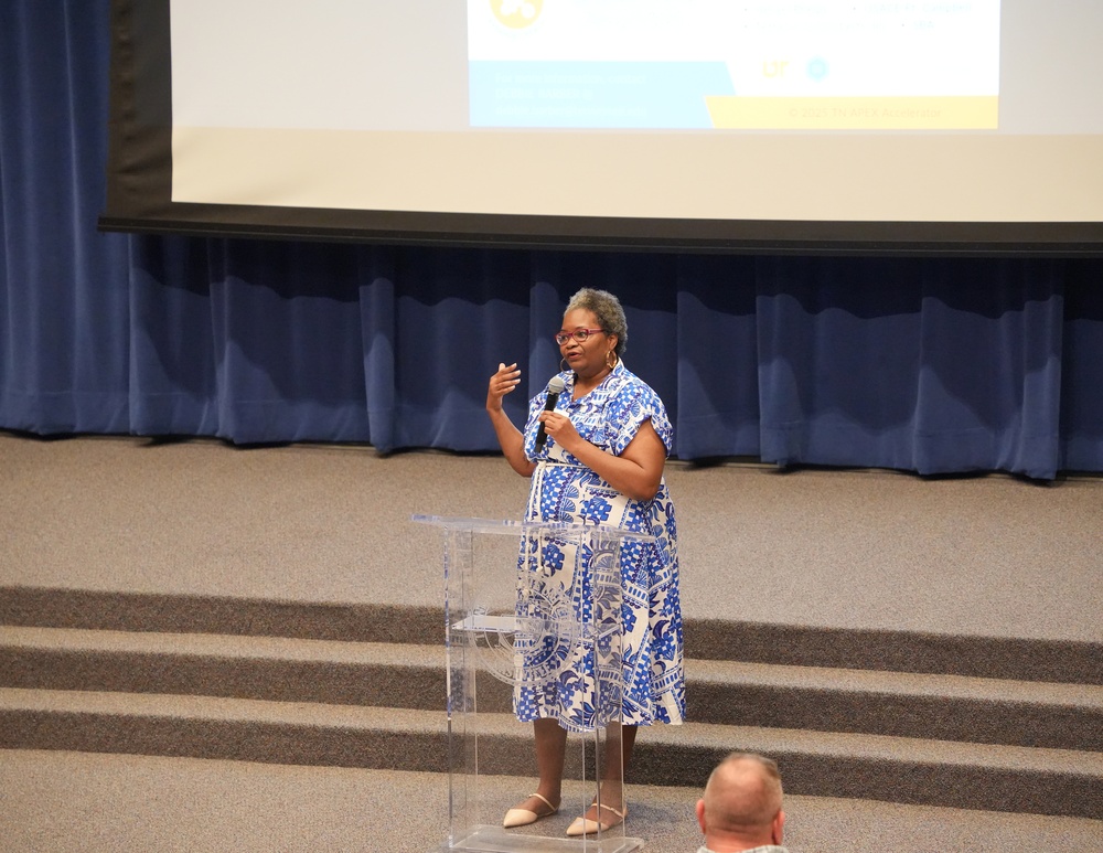 Nashville District highlights contracting opportunities at small business event