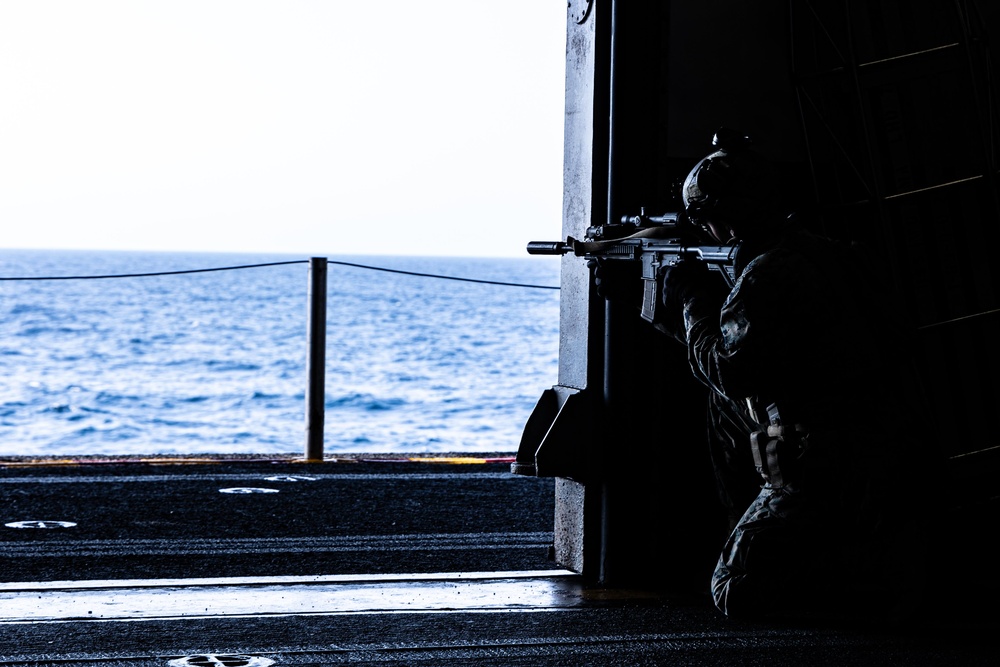22nd MEU | BLT 3/6 Conducts Weapon Maneuverability Drills Aboard USS Iwo Jima