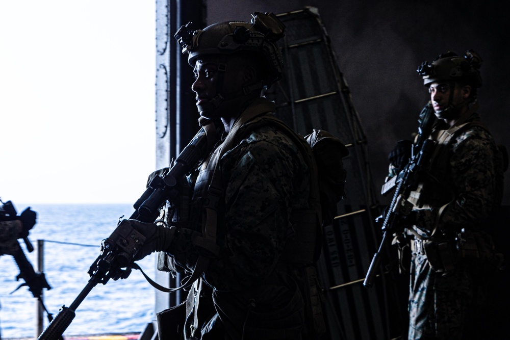 22nd MEU | BLT 3/6 Conducts Weapon Maneuverability Drills Aboard USS Iwo Jima