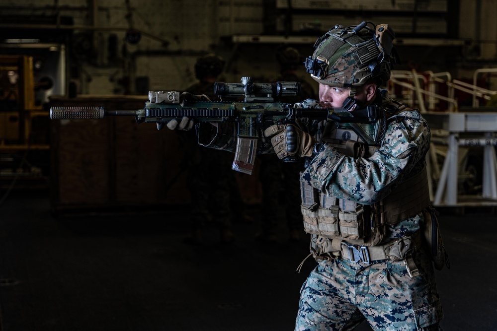22nd MEU | BLT 3/6 Conducts Weapon Maneuverability Drills Aboard USS Iwo Jima