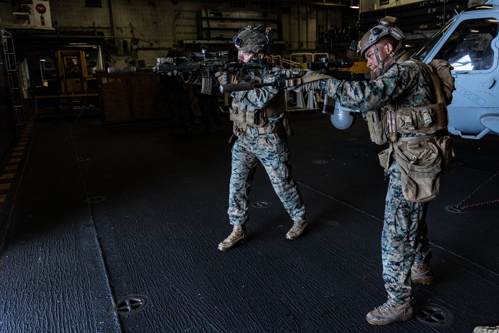 22nd MEU | BLT 3/6 Conducts Weapon Maneuverability Drills Aboard USS Iwo Jima