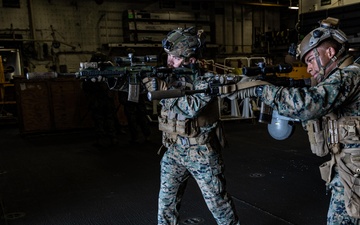 22nd MEU | BLT 3/6 Conducts Weapon Maneuverability Drills Aboard USS Iwo Jima