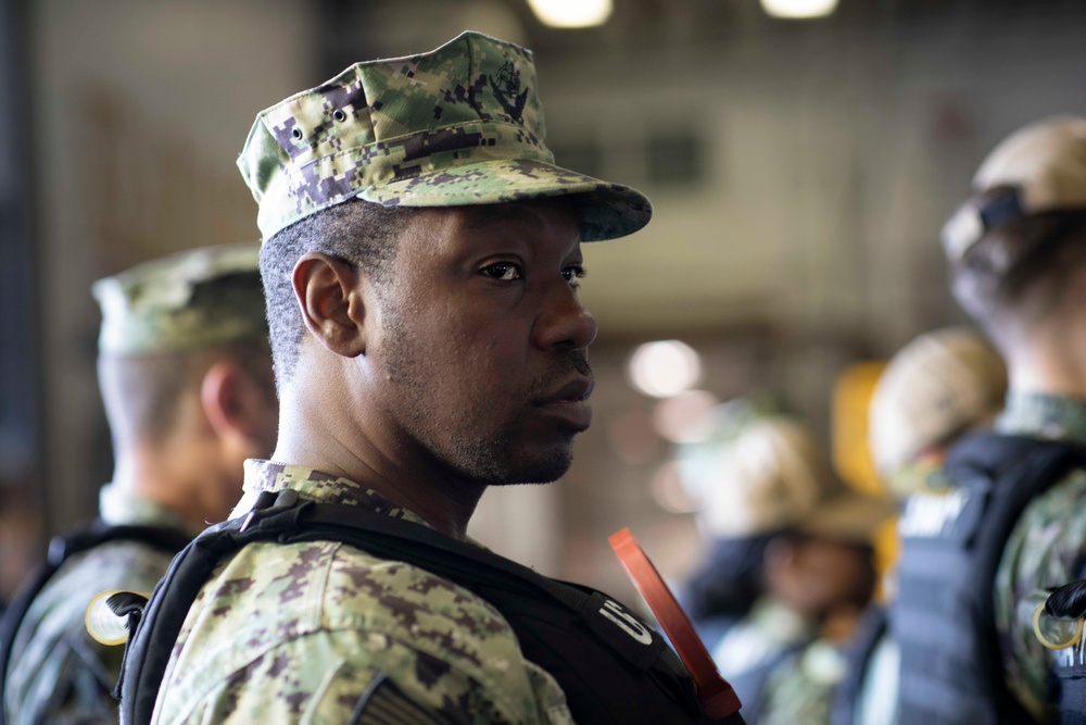 USS Kearsarge Participates In Security Drill