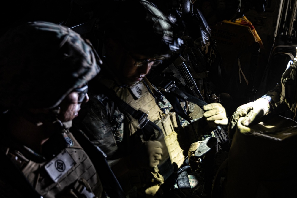 22nd MEU | BLT 3/6 Conducts On/Off Drills aboard USS Iwo Jima