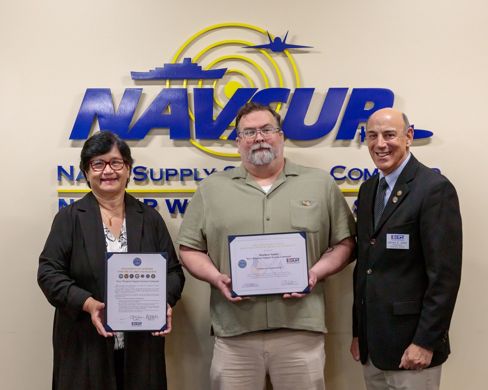 ESGR Recognizes NAVSUP WSS Support of National Guard Employee