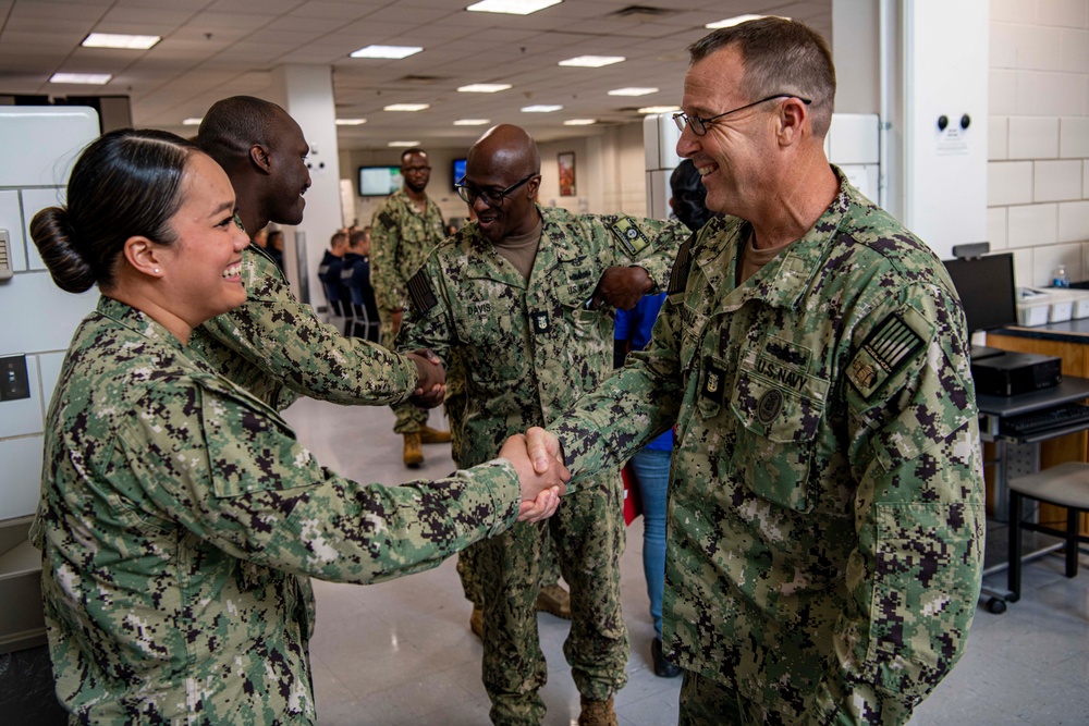 U.S. Pacific Fleet Master Chief Davis Visits U.S. Navy Recruit Training Command