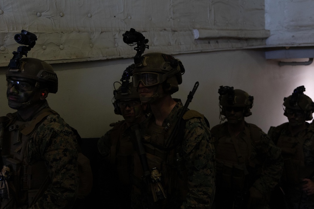 22nd MEU | Weapons Co. TRAP aboard USS Iwo Jima