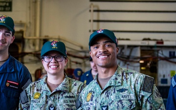USS Essex (LHD 2) conducts an anti-terrorism training team drill