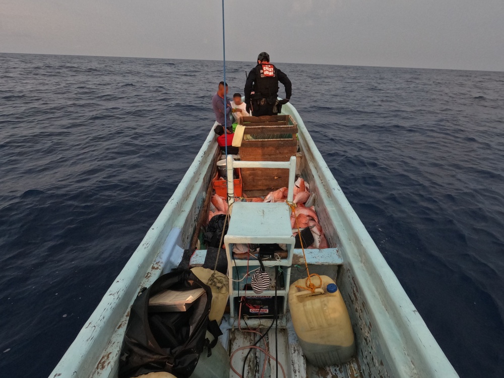Coast Guard detains 4 Mexican fishermen, seizes 200 pounds of illegally caught fish off Texas coast