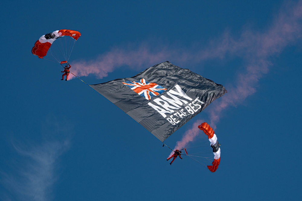 U.S. Army Parachute Team Joins British Army Red Devils for Hyundai Air and Sea Show