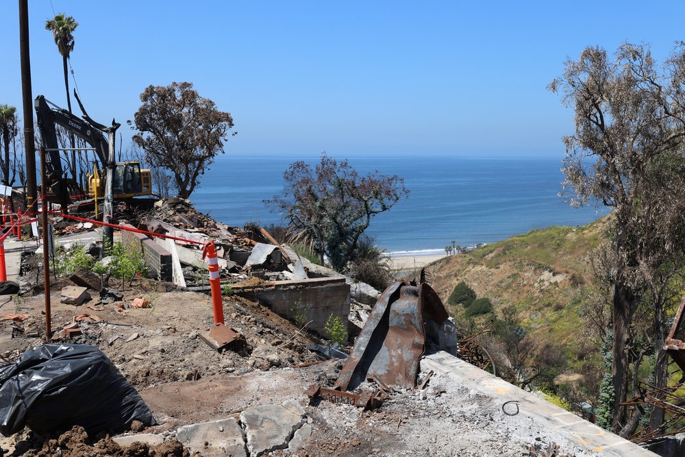Debris removal continues in the Palisades