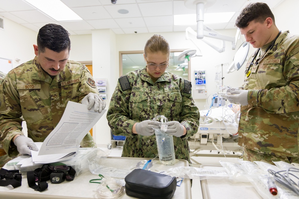 CCND Enlisted Complete Weeklong Critical Care Training