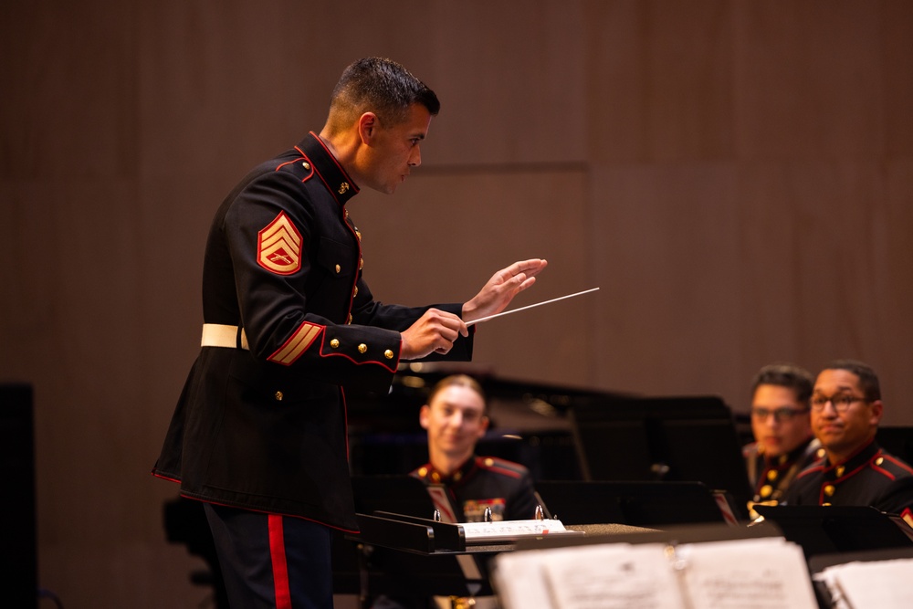 1st MARDIV Band Performs at Cité de la Musique et de la Danse de Soissons, France