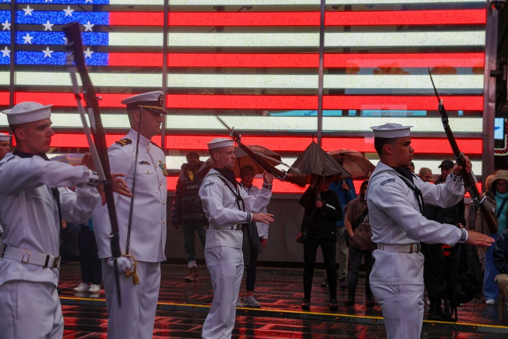 FWNY25: U.S. Navy Ceremonial Guard Times Square