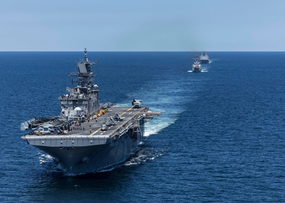 Iwo Jima Amphibious Ready Group Conducts a Simulated Straits Transit