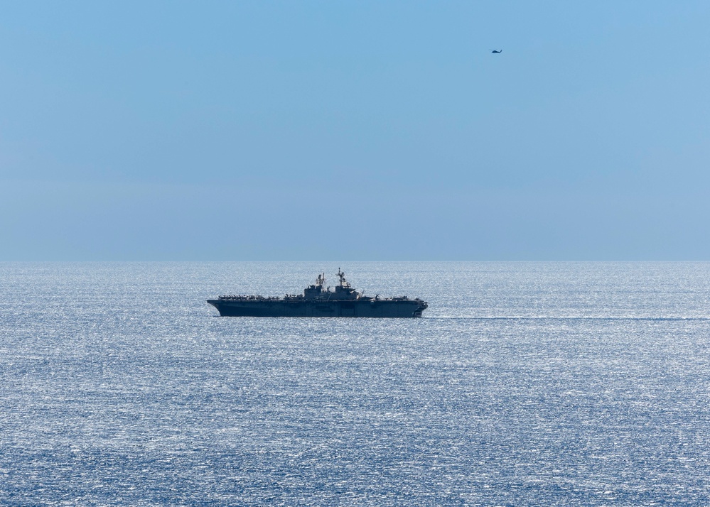 Iwo Jima Amphibious Ready Group Conducts a Simulated Straits Transit