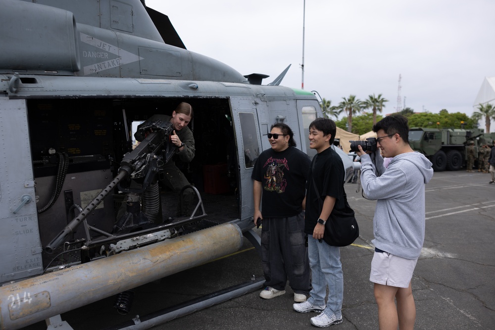 Marines, Sailors display equipment, capabilities during LA Fleet Week