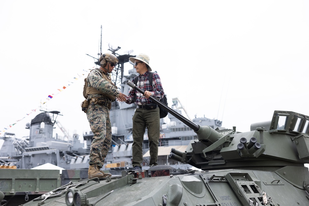 Marines, Sailors display equipment, capabilities during LA Fleet Week