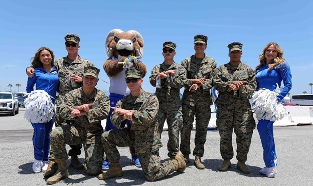 Rams tour U.S. Navy Ship