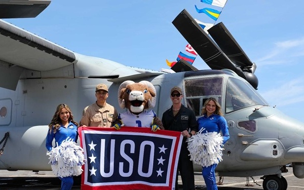 Rams tour U.S. Navy Ship