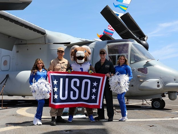 Rams tour U.S. Navy Ship