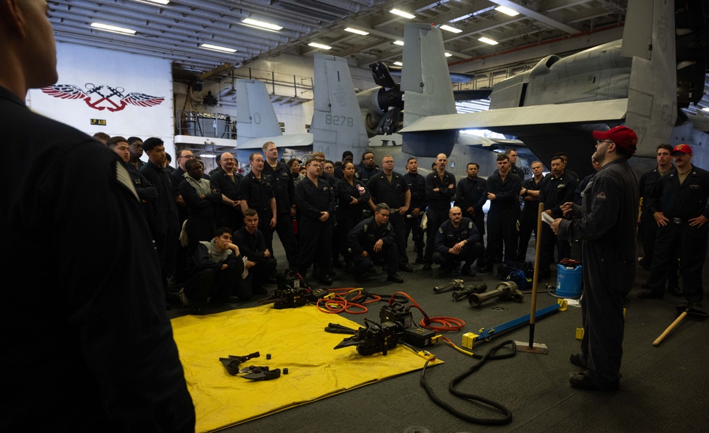 USS America (LHA 6) Conducts Damage Control Training