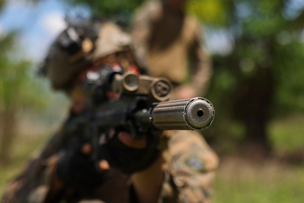KAMANDAG 9: 3d LCT executes fire-team attacks