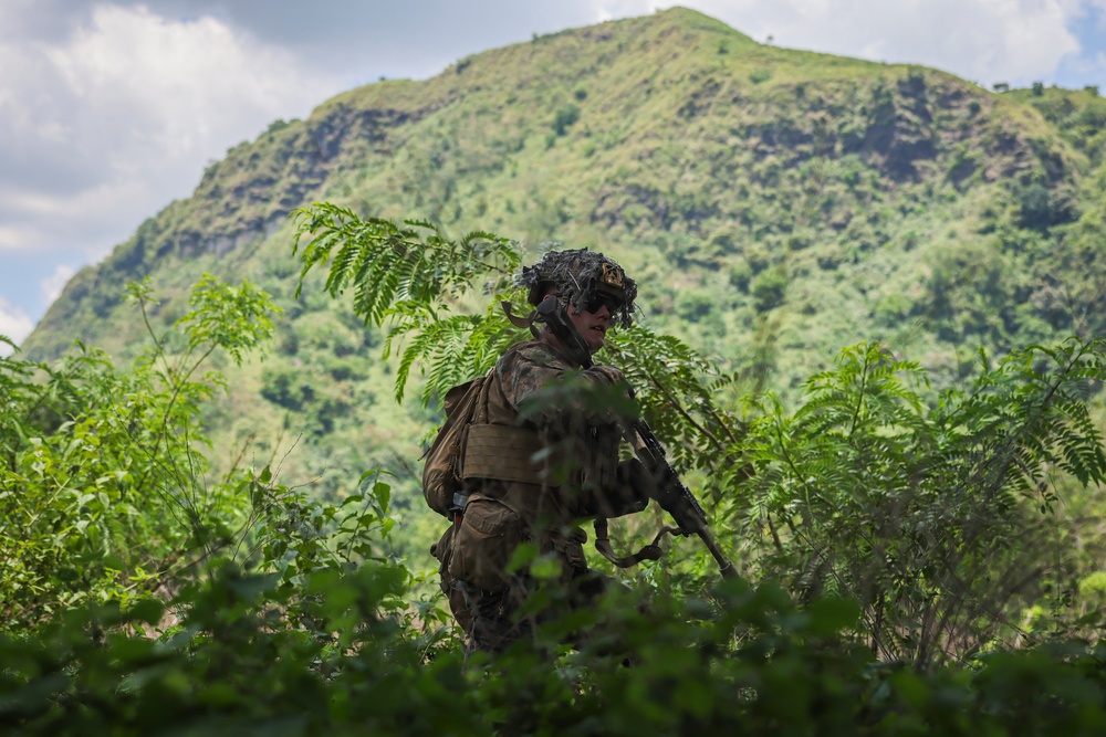KAMANDAG 9: 3d LCT executes fire-team attacks