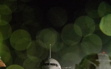 VP8'S AN SANCHEZURITA CATCHES AIRCRAFT 569
