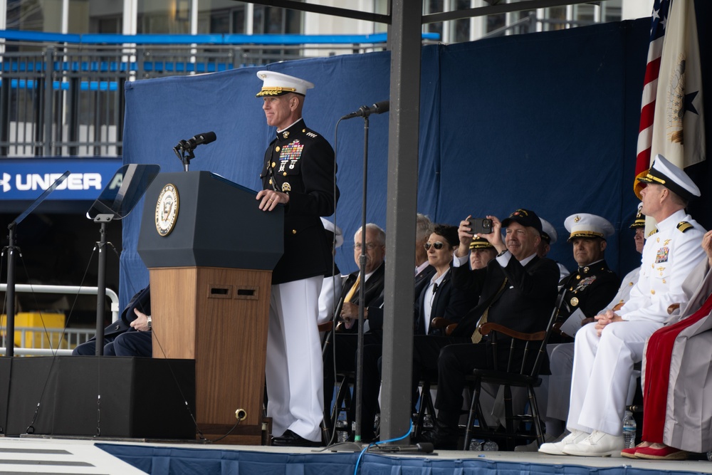 CMC Delivers Oath of Office at U.S. Naval Academy Class of 2025 Graduation