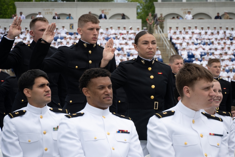 Marines Take Oath of Office at U.S. Naval Academy Class of 2025 Commissioning Ceremony