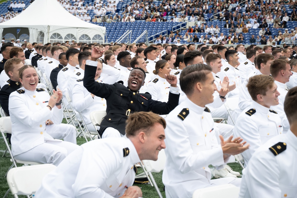 Graduates Attend U.S. Naval Academy Class of 2025 Commissioning Ceremony