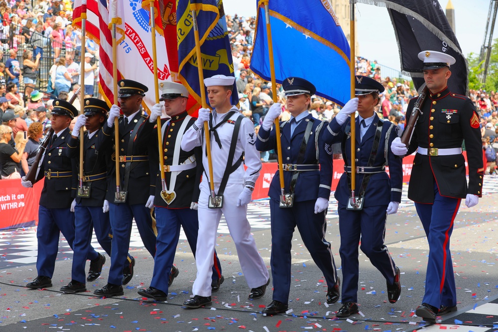 Indiana National Guard at the 500 Parade