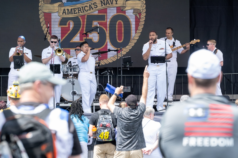 Navy Band Cruisers rock Coca-Cola 600