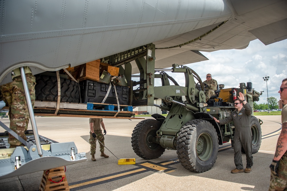 Kentucky Air Guard stages earthquake-response exercise