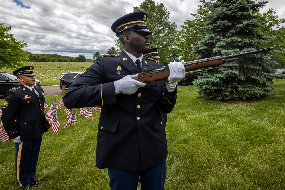 State Memorial Day ceremony honors New Jersey’s fallen
