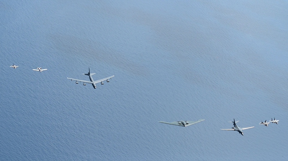 Freedom Flyover during Hyundai Air and Sea Show at Miami Beach