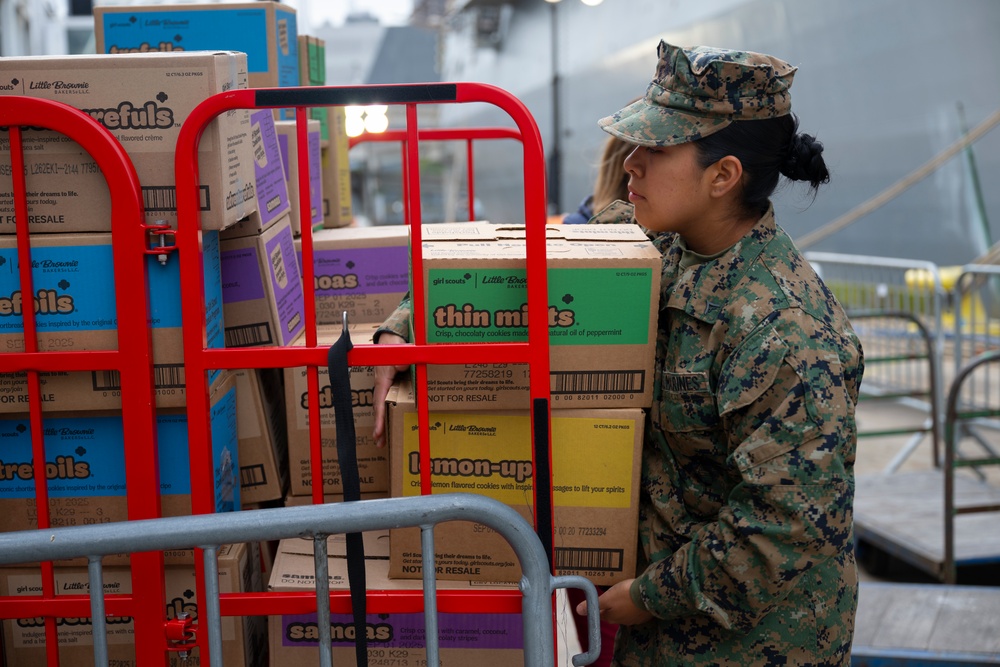 FWNY25: Girl Scout Troop 6000 tours the USS New York