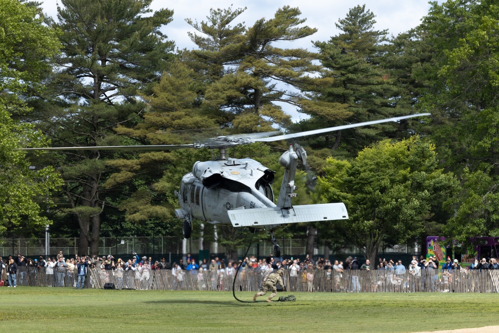 FWNY 2025: Eisenhower Park Aviation Static Display Event