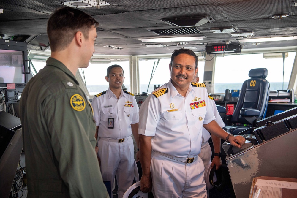 Royal Malaysian Navy Officers Visit the USS Nimitz