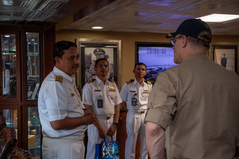 Royal Malaysian Navy Officers Visit the USS Nimitz