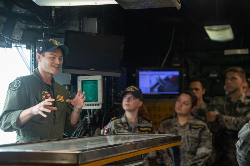 USS AMERICA (LHA 6) hosts Royal Australian Navy's HMAS Sydney (DDG 42) for Ship Tour