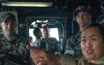 USS AMERICA (LHA 6) hosts Royal Australian Navy's HMAS Sydney (DDG 42) for Ship Tour
