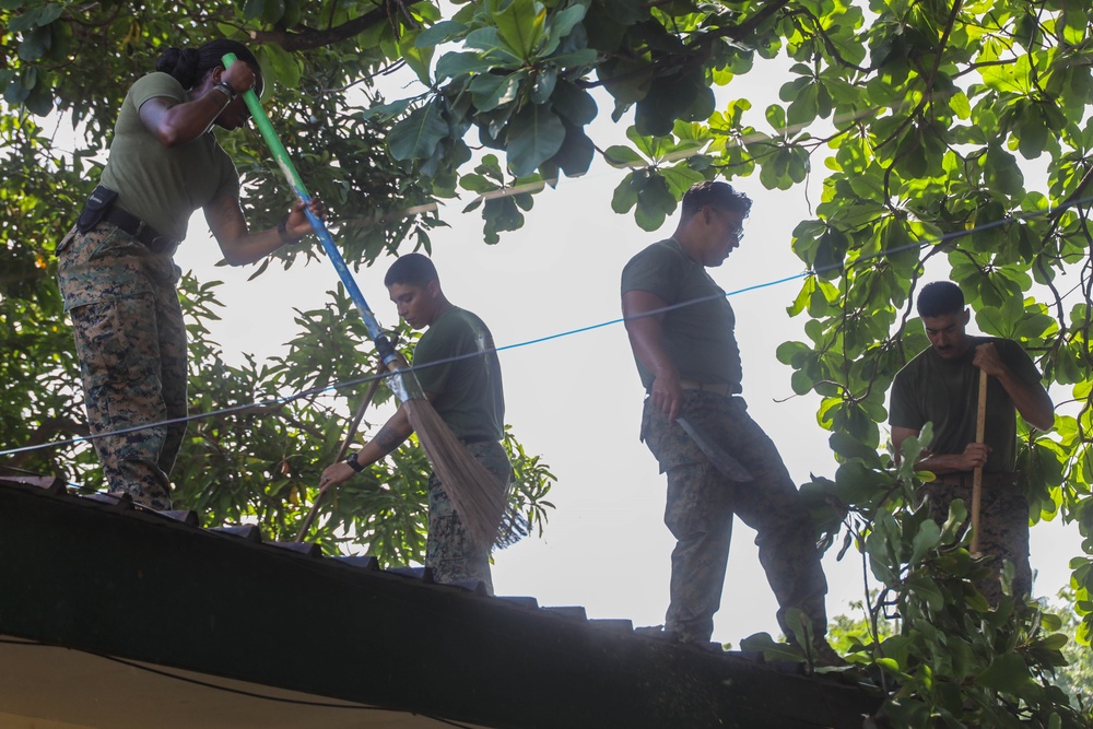 KAMANDAG 9: VMM-364 and MWSS-373 participate in a community service project