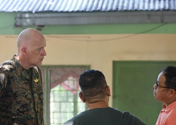 KAMANDAG 9: VMM-364 and MWSS-373 participate in a community service project