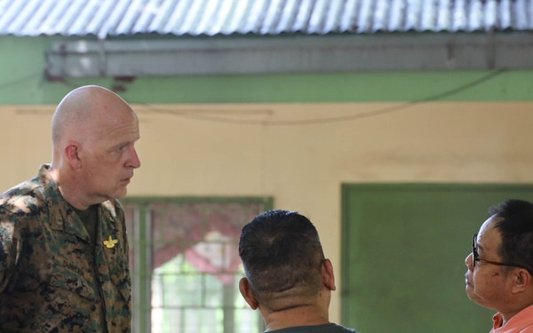 KAMANDAG 9: VMM-364 and MWSS-373 participate in a community service project